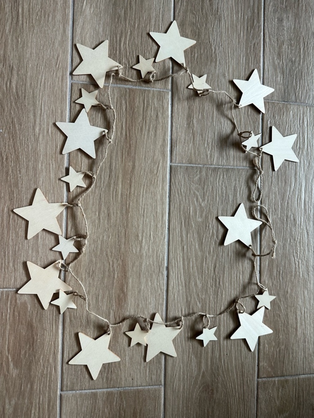 Wood and string star garland Christmas